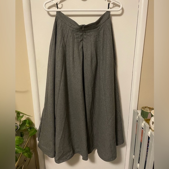Grey wool skirt - Picture 3 of 5